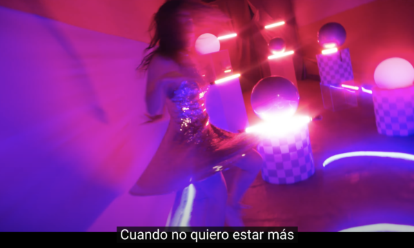Paulina Rebolledo(Bailarina) Danza en el video Seguidores de Cassandra